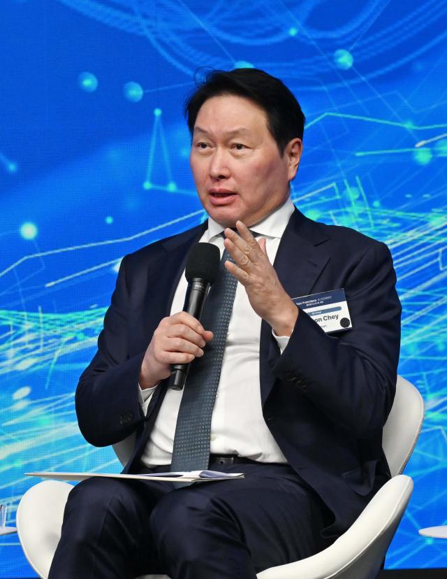 崔泰源SK会長、上半期の報酬として17億5000万ウォンを受領