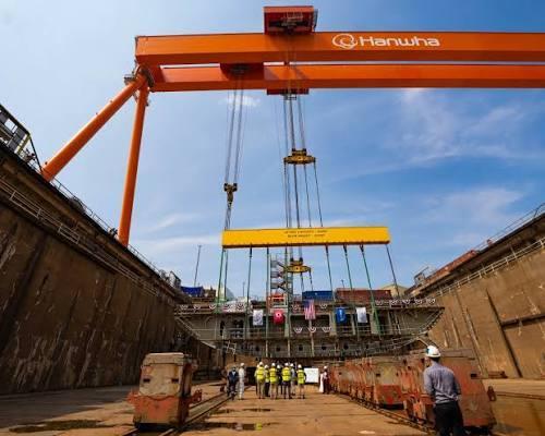 The first grand block of Matsons Aloha-class containership Makua is lowered into the construction dry dock at Hanwha Philly Shipyard in Philadelphia on Aug 4 2025 Courtesy of Hanwha Philly ShipyardInstagram