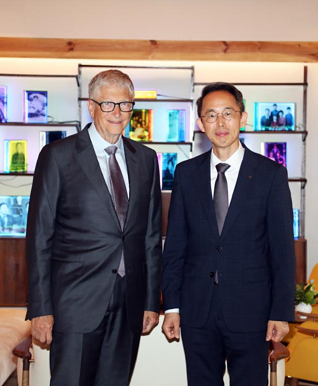 El presidente del banco de exportación de Corea del Sur se reúne con Bill Gates para discutir cooperación financiera en reactores modulares pequeños