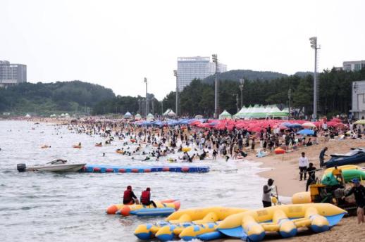 光复节假期享夏末清凉