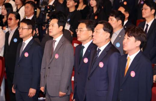 국민의힘 李 종전 논의 제안은 무장해제…평화 구걸