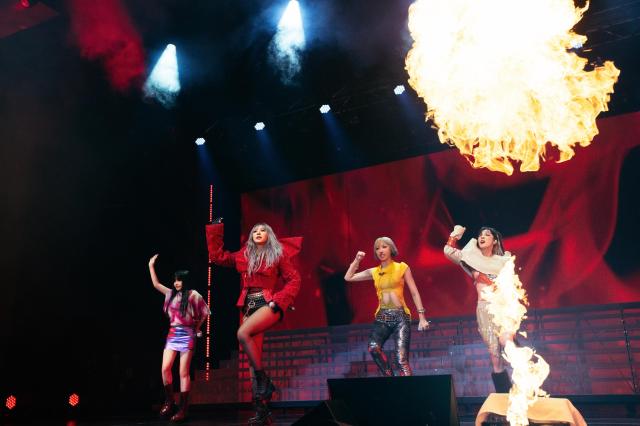 2NE1出道15周年演唱会“WELCOME BACK IN SEOUL”【图片来源 韩联社】