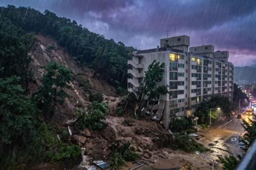 Third-heaviest rainfall in Korean records kills 1 in southern city