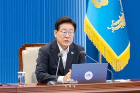 President Lee sends condolences to Indonesia after quake kills 53