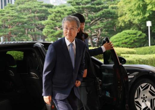 [데스크칼럼] 조희대 대법원장, 이제 거취로 답할 때다
