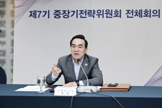 박홍근, 전장연에 출근길 시위 중단해달라…예산은 협상 대상 아냐