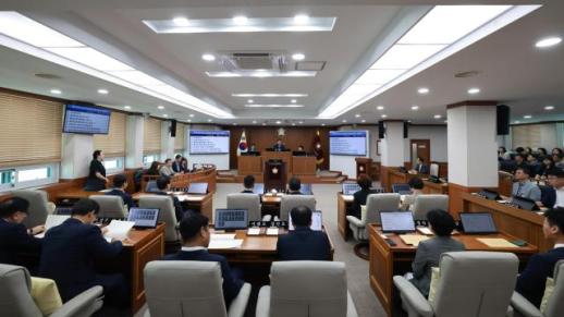 논산시의회 임시회 개회…추경 심사·KIDA 유치 촉구