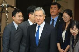 Chinas foreign minister Wang Yi arrives in Korea via Gimpo Airport