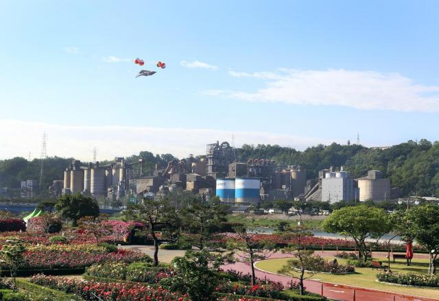 장미공원에서 바라본 삼표시멘트 삼척공장 전경사진 제공삼표그룹