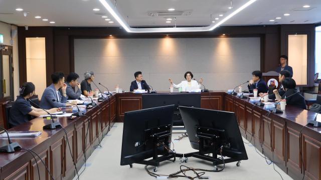 김보라 시장이 안성시 지방대중교통계획노선개편 포함 수립 용역 착수보고회를 진행하고 있다 사진안성시