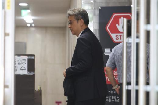종합특검, 도이치 수사 무마 이창수 전 지검장 기소…부정한 방법으로 결론