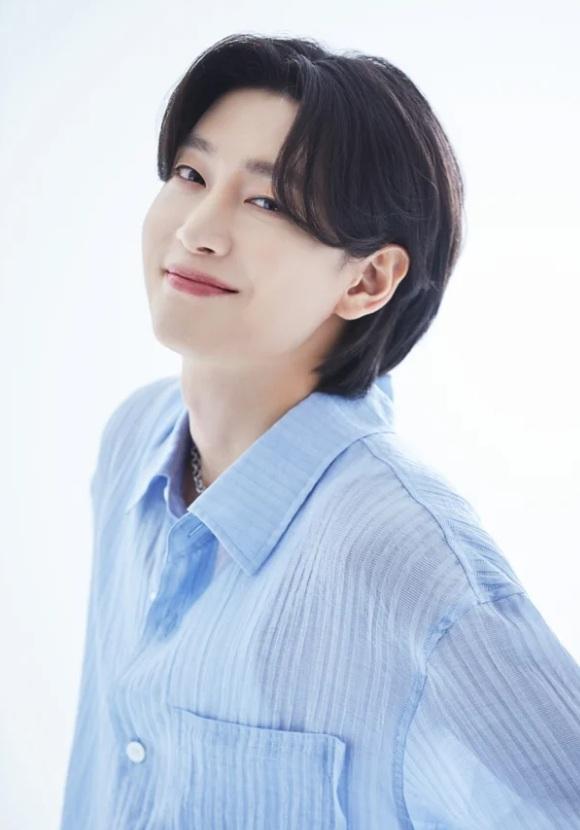 가수 김용빈 사진오네스타컴퍼니