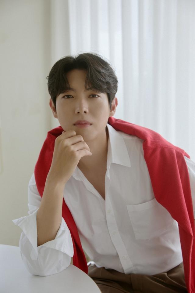 가수 손태진 사진미스틱스토리