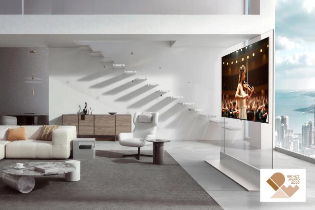 9mm대 두께의 무선 월페이퍼 TV LG 시그니처 올레드 W가 IDEA 2026에서 동상Bronze을 수상했다 레드닷 디자인 어워드 iF 디자인 어워드에 이은 수상으로 세계 3대 디자인상을 석권하며 3관왕에 올랐다 사진LG전자