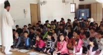 Cai nghiện điện thoại, học lễ nghi: Trào lưu lớp học kiểu xưa trở lại ở Hàn Quốc