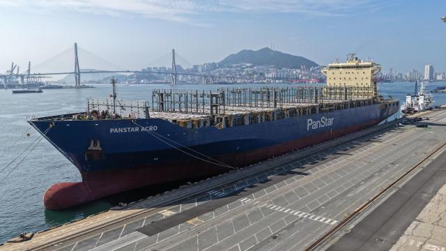 PanStar container ship to depart Busan for Koreas first Arctic route trial