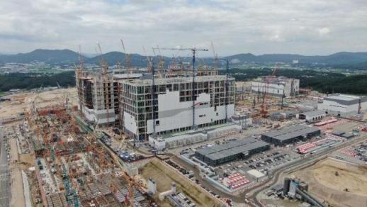 Korea looks to turn chip windfall into fiscal war chest