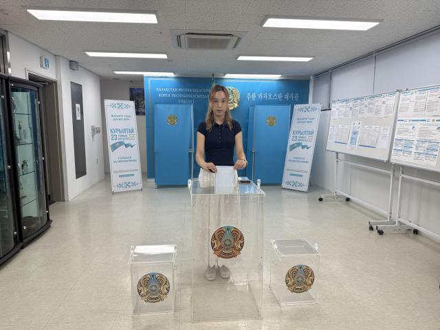 Kazakhs in Seoul vote in first Kurultai election