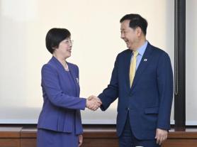 Gu Yoon-cheol gặp Tổng Giám đốc AIIB, thúc đẩy sự tham gia của doanh nghiệp Hàn Quốc và tuyển dụng người Hàn Quốc
