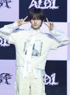 [포토] 포즈 취하는 알디원 안신
