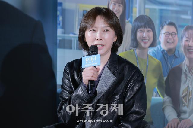 김도영 감독이 24일 오전 서울 용산구 CGV용산아이파크몰에서 열린 영화 인턴 제작보고회에 참석해 소감을 말하고 있다 20260824사진유대길 기자 dbeorlf123ajunewscom