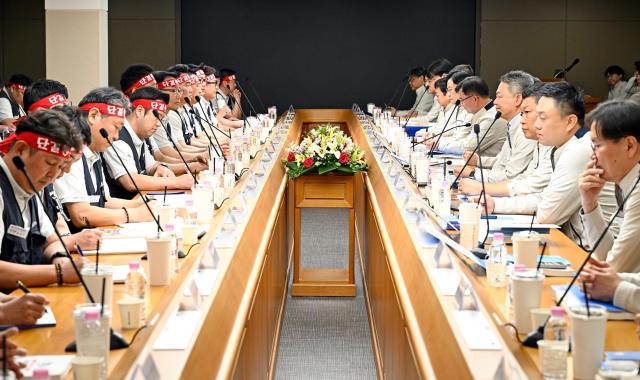 现代汽车劳资双方代表面对面会谈【图片来源 现代汽车】
