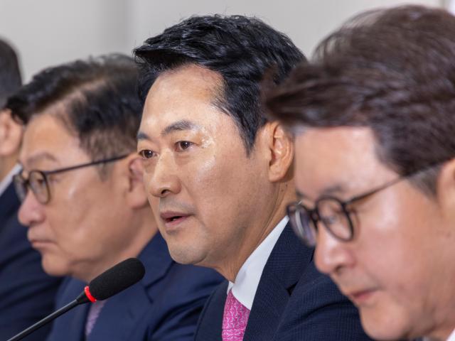 장동혁 국민의힘 대표가 지난 20일 국회에서 열린 최고위원회의에서 발언하고 있다 사진연합뉴스