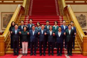 Lee Jae-myung: "Đảng, Chính phủ và Nhà Xanh là một… Tổng thống là bông hoa do Đảng Dân chủ tạo ra"