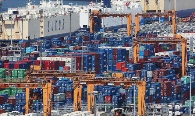 8月の企業体感景気、半導体・サービス業の好調で1.1ポイント上昇