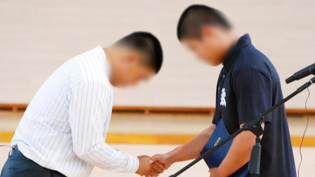 「スタバ行こう」と叫んだ培材高の生徒2人…「野球をやめる意向」を学校に伝え