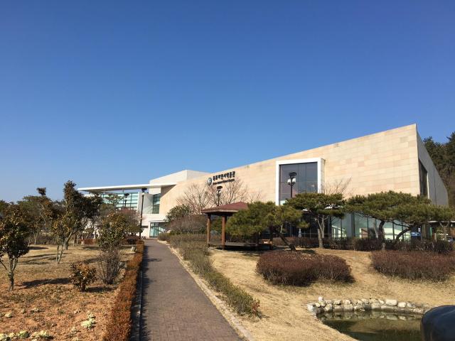 목포자연사박물관과 목포어린이바다과학관이 새 학기를 맞아 학생들의 과학적 호기심과 탐구 역량을 높이기 위한 하반기 교육프로그램을 운영한다사진목포자연사박물관