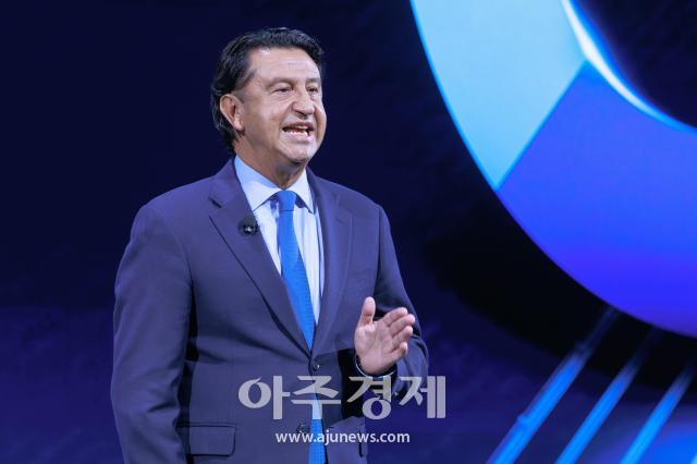الرئيس التنفيذي لشركة هيونداي موتور خوسيه موñوز يعرض رؤية الشركة في يوم المستثمرين 2026