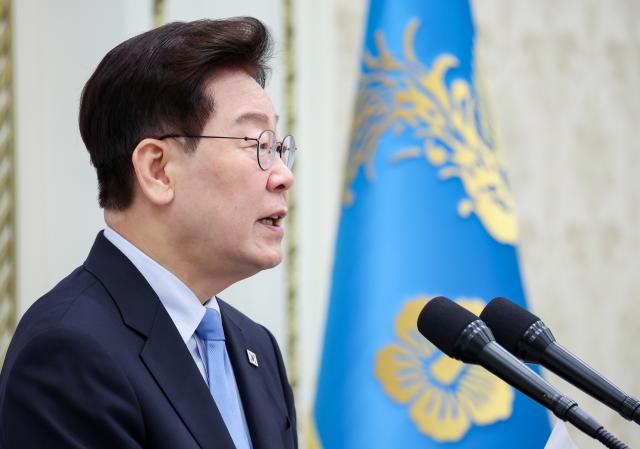 이재명 대통령이 27일 청와대에서 열린 민선 9기 시장·군수·구청장 초청 오찬간담회에서 인사말을 하고 있다 사진연합뉴스