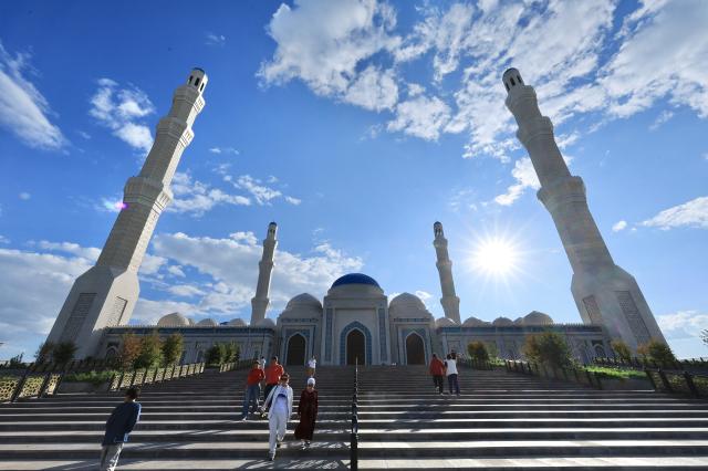 On the steppe, a place of prayer: Astanas grandest mosque