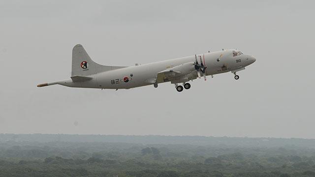 استئناف الرحلات التجريبية للطائرة الاستطلاعية البحرية P-3CK بعد 15 شهراً من حادثة سقوط أودت بحياة 4 عسكريين
