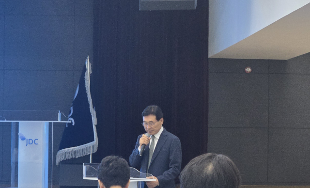 송석언 제주국제자유도시개발센터JDC 이사장은 28일 제주첨단과학기술단지에서 열린 기자간담회를 진행하고 있다 사진우주성 기자