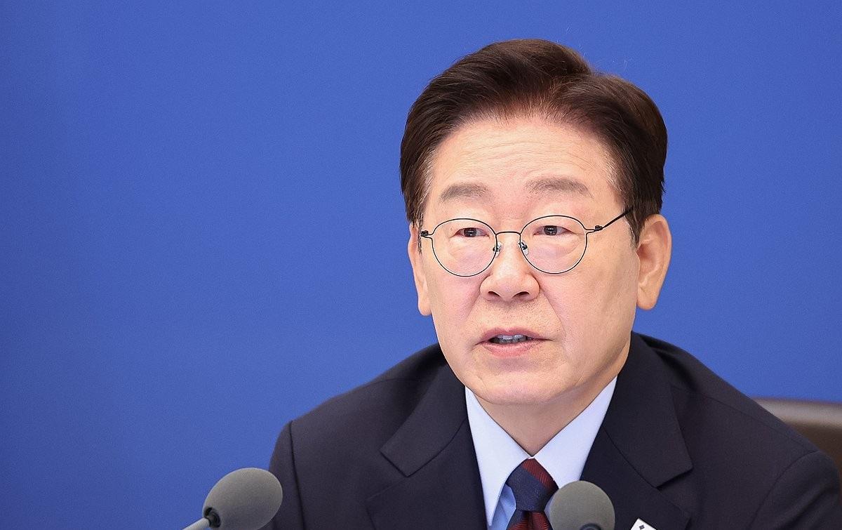 실력 앞세우고 범여권 품었다…李, 집권 2년차 쇄신·통합 개각 승부수
