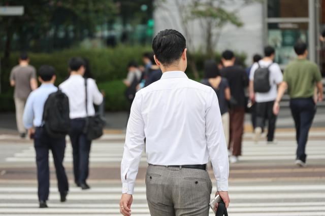 Lawyers top list of jobs most exposed to AI in Korea
