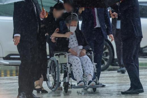 한학자 통일교 총재 1심 징역 2년…法 교세 확장 위해 정치 결탁