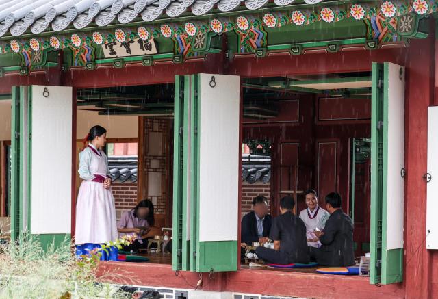 New refreshments at Gyeongbokgungs fall event