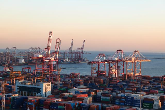 Korea adds semiconductors to export control list