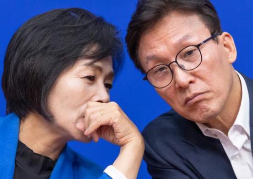 민주당TV 첫 방송…金 좋은 방송 많지만 새 소식은 우리가
