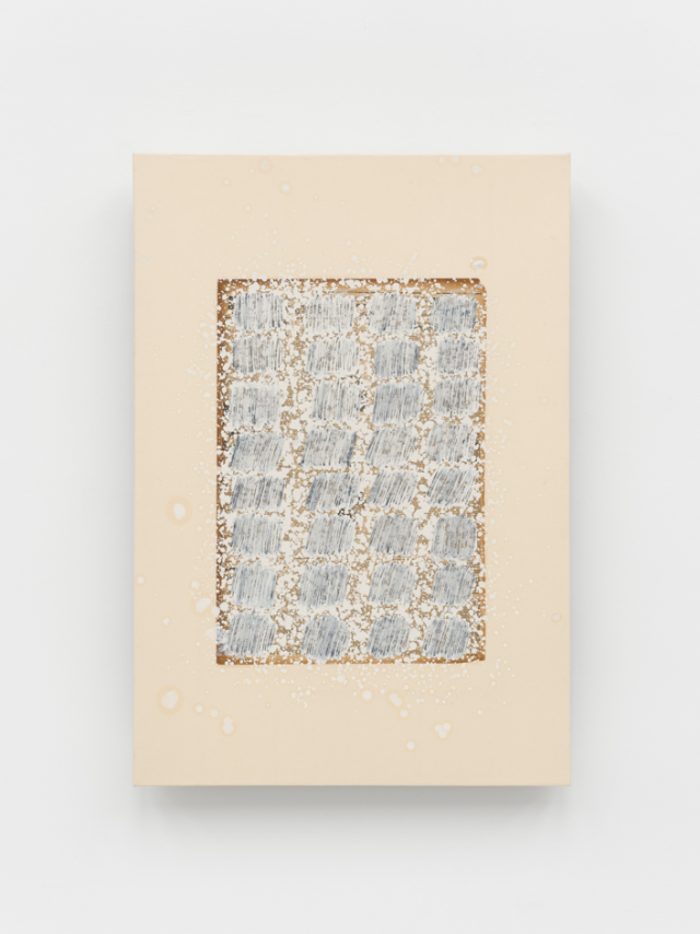 Park Seo-Bo Ecriture No221121 2022 Pencil and oil on Le Matin newspaper on canvas 100 x 69 cm  39 38 x 27 316 in © PARKSEOBO FOUNDATION Photo © White Cube Theo Christelis 사진화이트