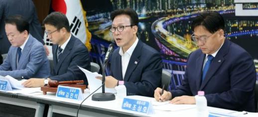 김민석 민생 예산, 성장 과실 골고루 나누는 방향서 살필 것
