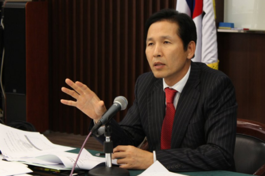 방음벽 공사 로비로 9억대 뒷돈…우제창 전 의원 징역 4년 확정