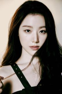 아이들 슈화, 데뷔작 오래오래 행복하게로 부국제 찾는다