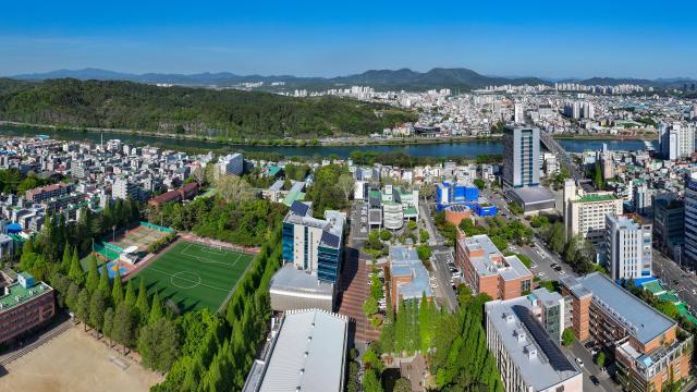 경상국립대 칠암캠퍼스 전경사진경상국립대