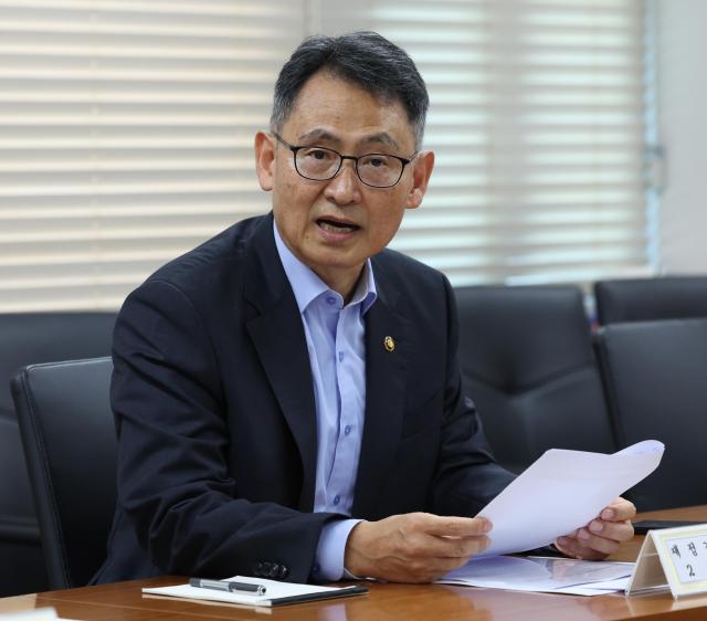 허장 재정경제부 제2차관이 3일 정부서울청사에서 열린 비상경제본부회의에서 발언하고 있다사진재정경제부
