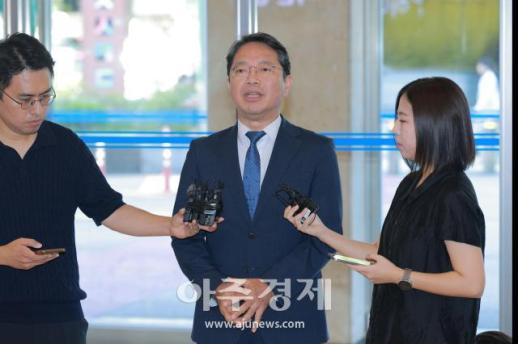 [포토] 답변하는 ​​​​​​​김승원 법무장관 후보자