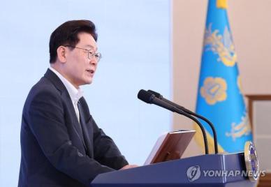 이 대통령 "외환위기 마지막 빚, 30년 만에 갚는다…국민께 감사"